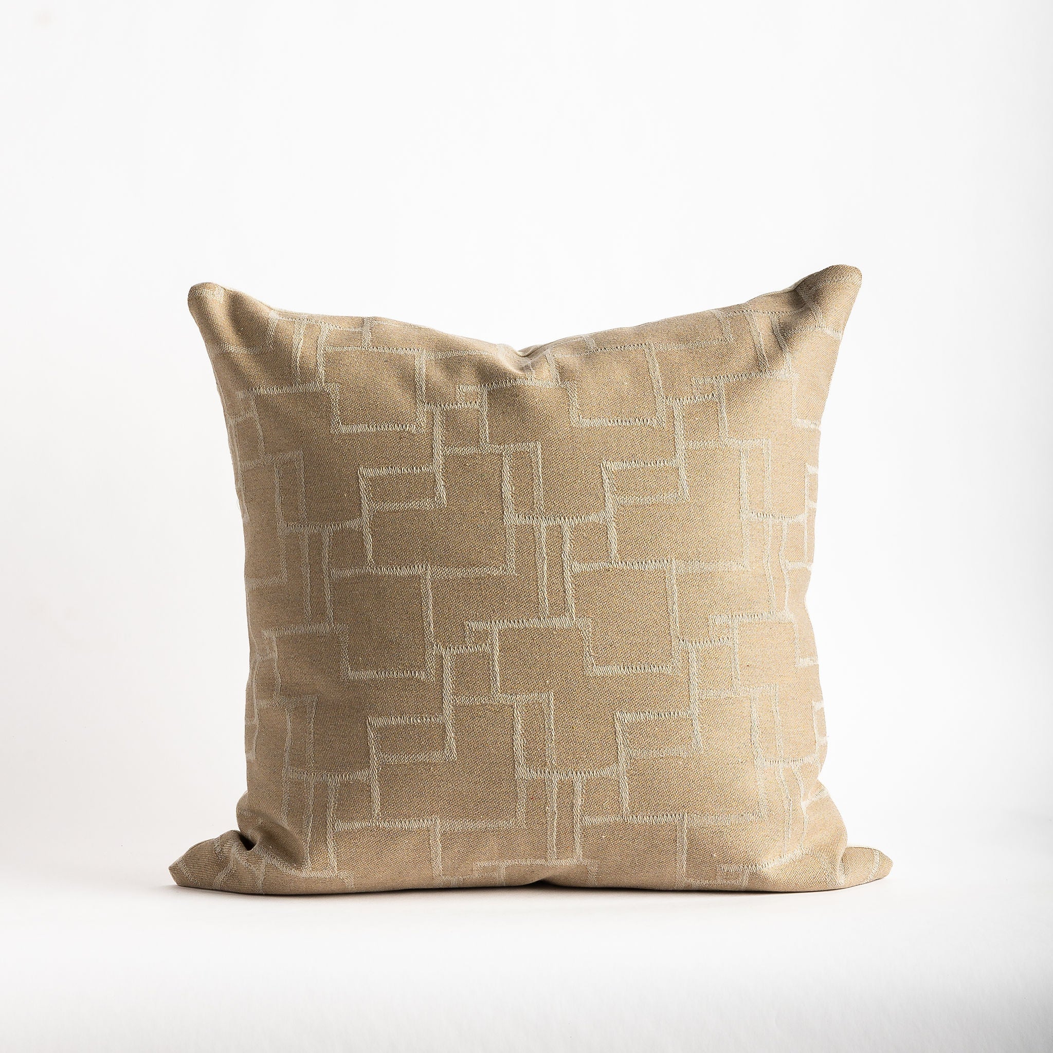 Mae Pillow – Sparrow & Co